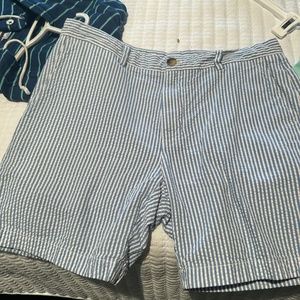 Vineyard Vines, Searsucker Men’s Shorts 32w